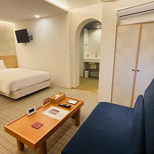 Resi Hachi Apartment